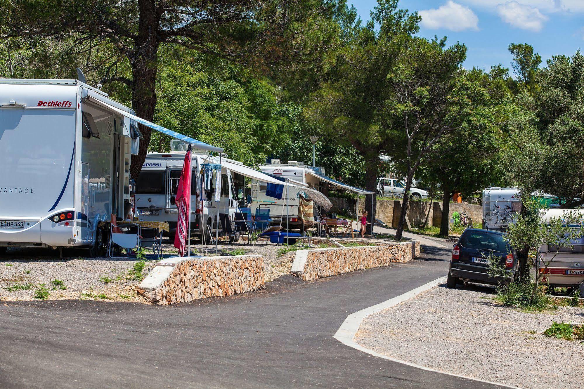 Mobile Homes Mediteran Campsite Selce Luaran gambar